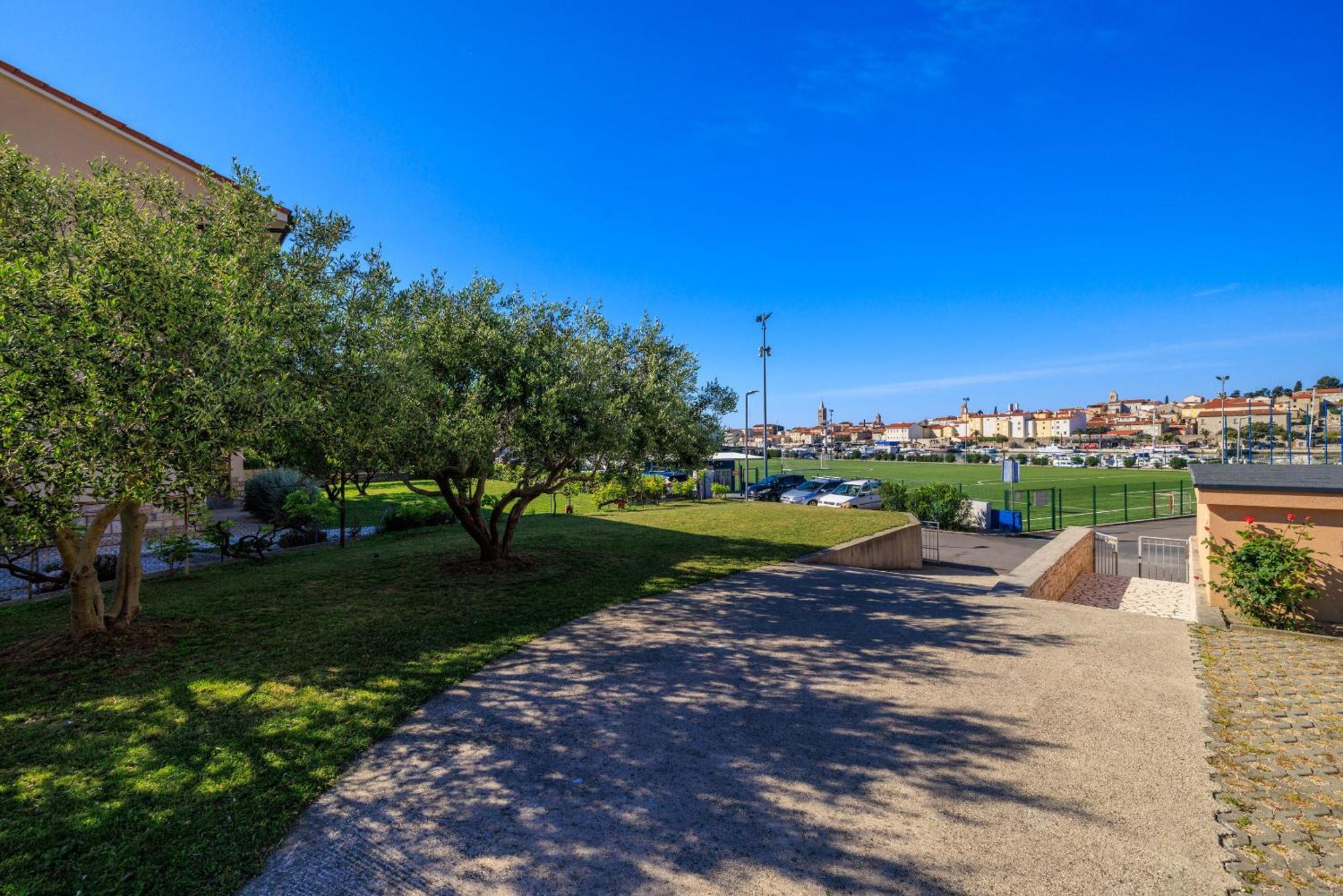 Apartment Zdravka Banjol Exterior foto